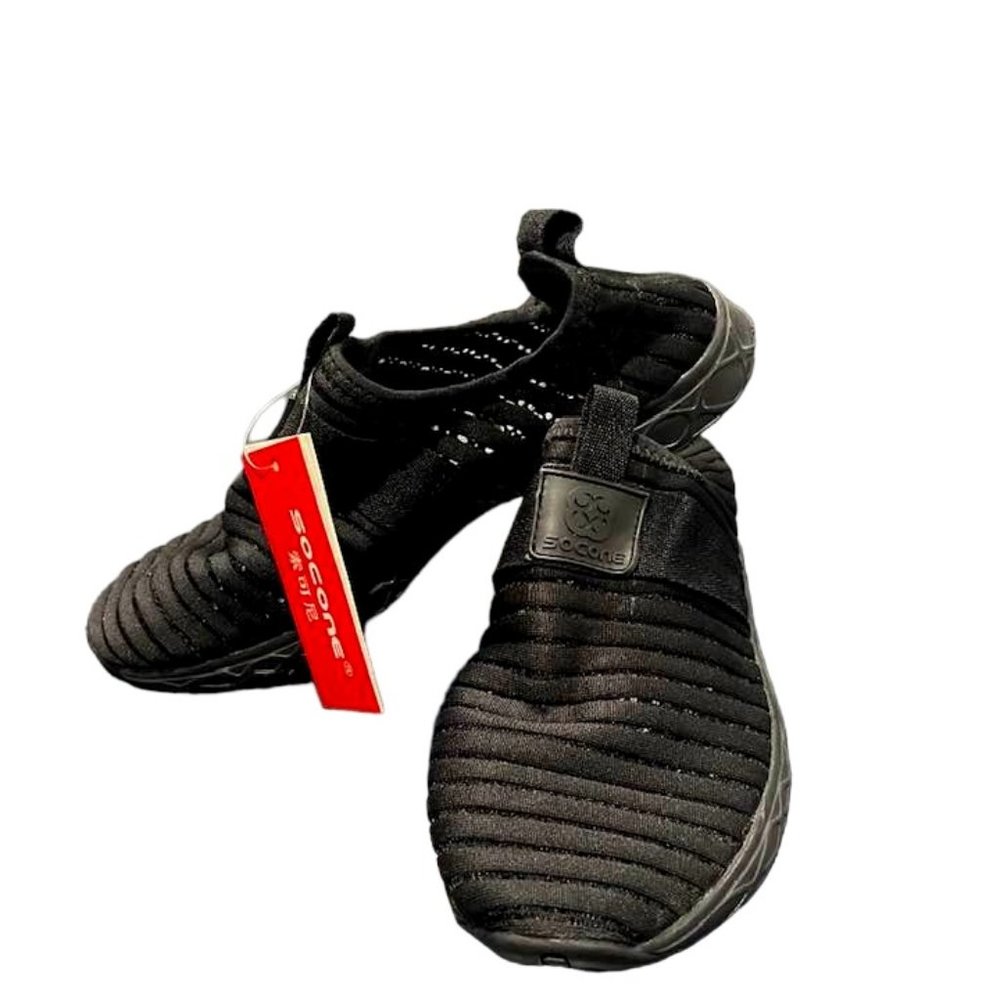 Socone Water Shoes Women or Men - NWT - Black - size 8 - 8.5